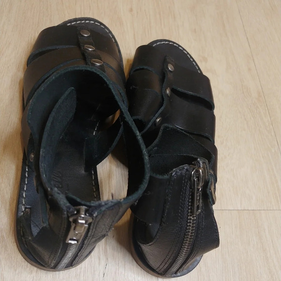 Madewell Rowan Black Leather Strappy Flat Zip 7 - Picture 3 of 6